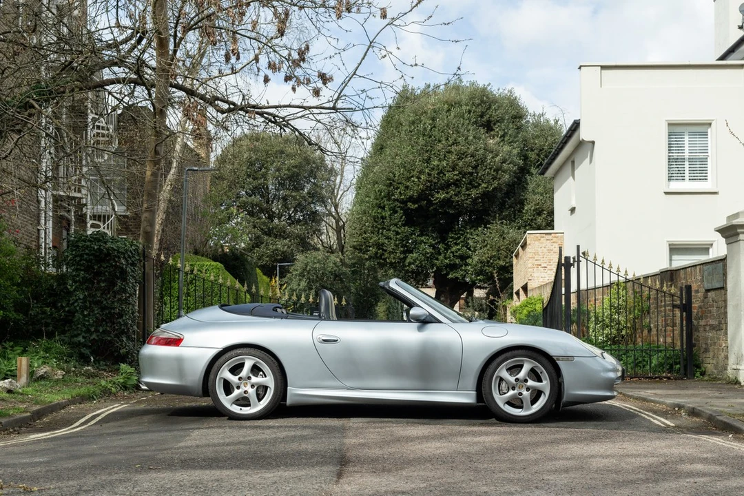 2003 Porsche 996 Carrera 4 - Image 10 of 30