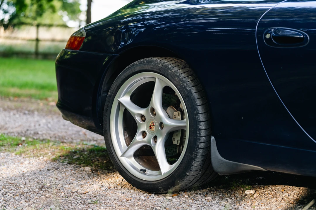 2003 Porsche 996 Carrera - Image 27 of 31