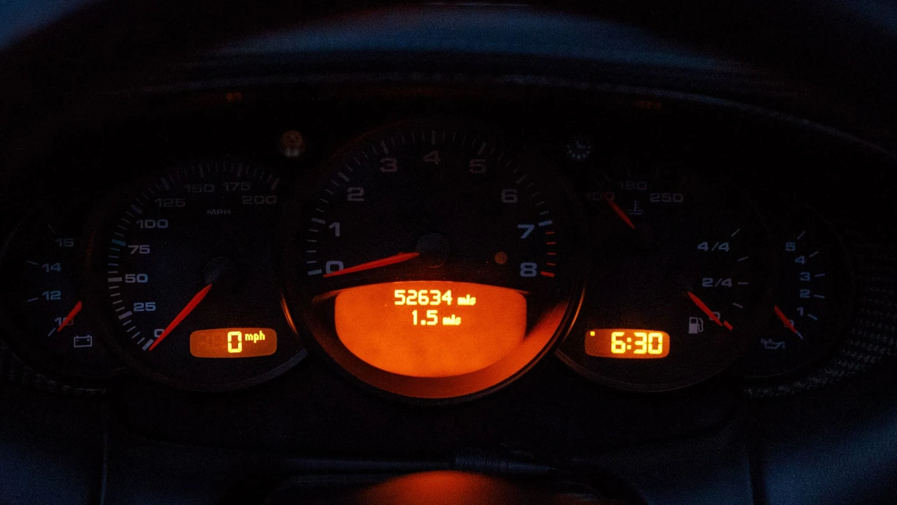 2003 Porsche 996 Carrera 4 - Image 17 of 20