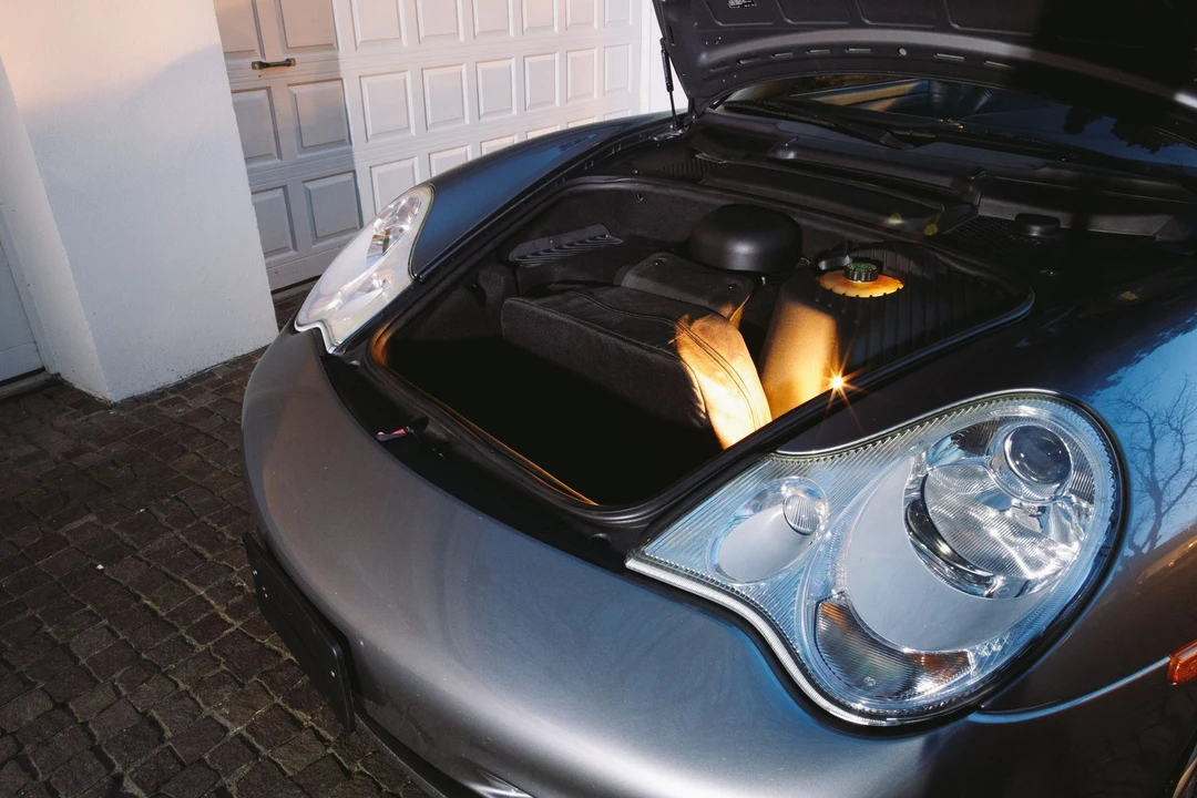 2003 Porsche 996 Carrera 4 - Image 19 of 20