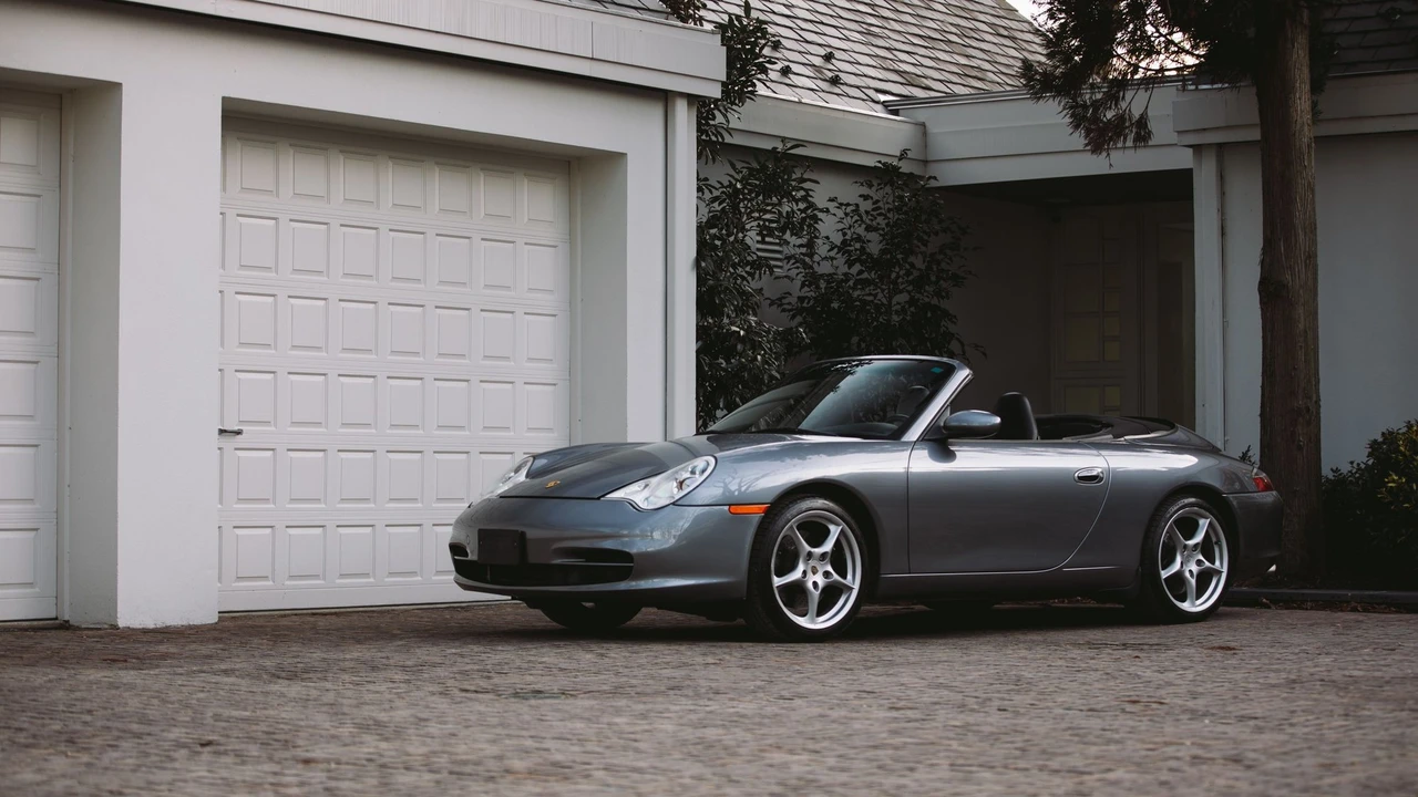 2003 Porsche 996 Carrera 4 - Image 2 of 20