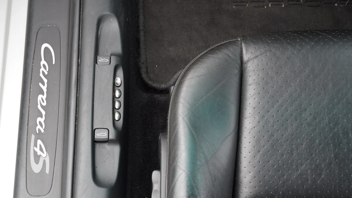 2003 Porsche 996 Carrera 4S - Image 9 of 30