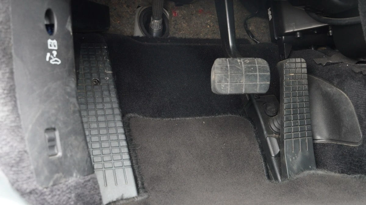 2003 Porsche 996 Carrera 4S - Image 18 of 30