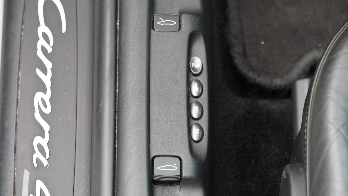 2003 Porsche 996 Carrera 4S - Image 10 of 30
