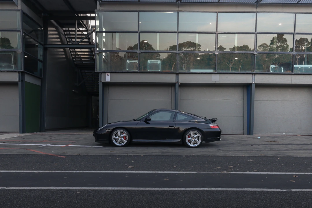 2003 Porsche 996 Carrera 4S - Image 4 of 31