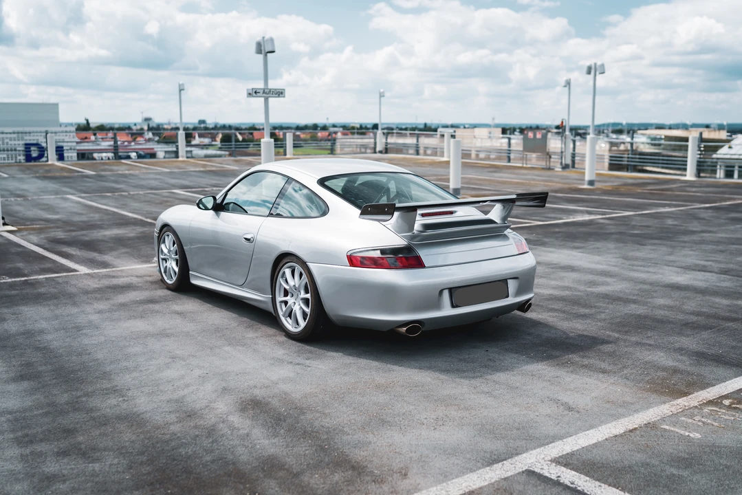 2003 Porsche 996 GT3 - Image 12 of 31