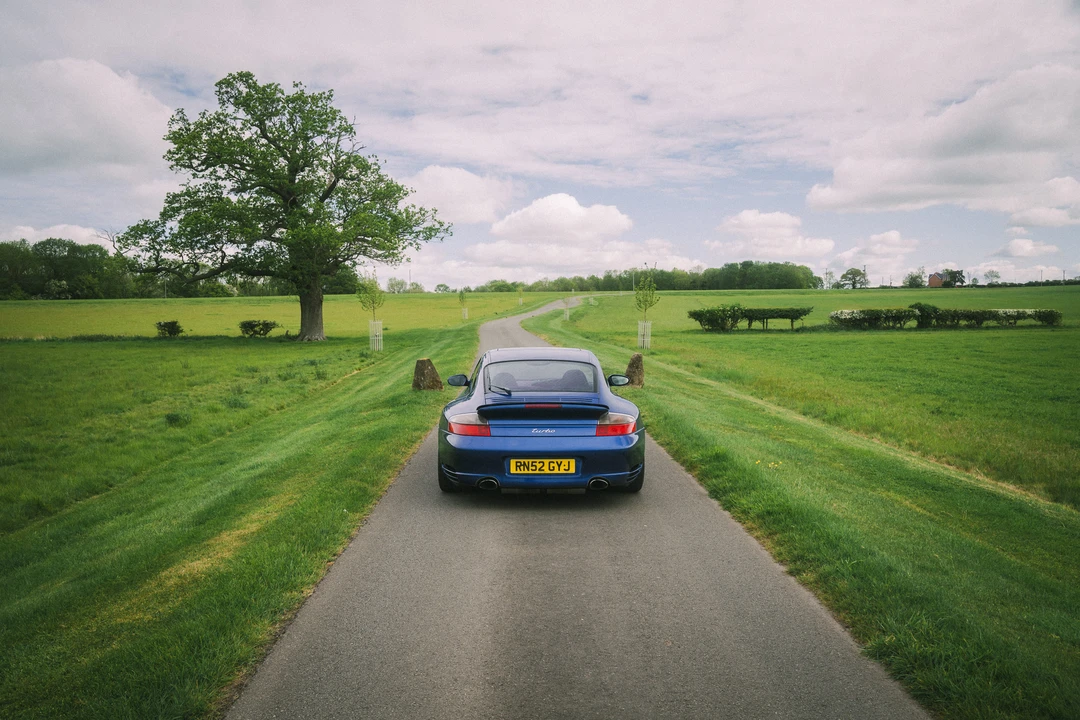 2003 Porsche 996 Turbo - Image 16 of 31