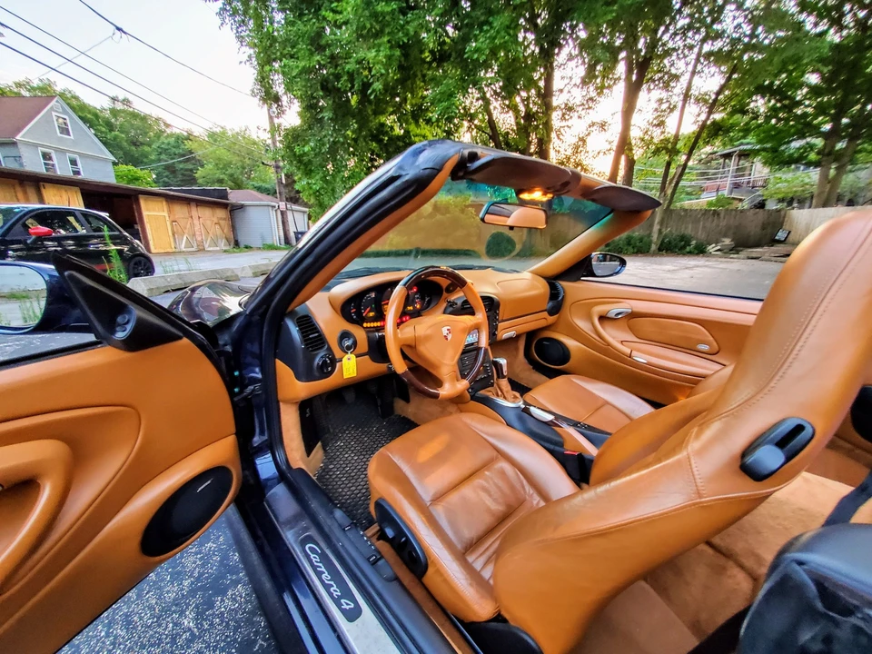 2003 Porsche 996 Carrera 4 - Image 8 of 17