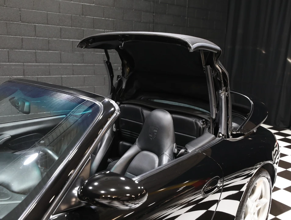 2003 Porsche 996 Carrera 4 - Image 12 of 31
