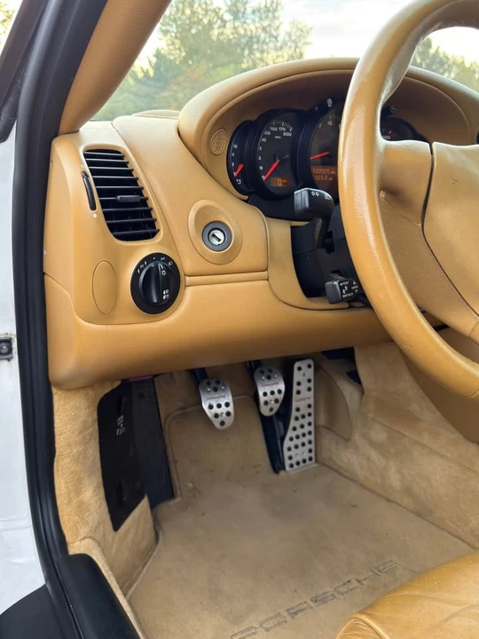 2003 Porsche 996 Carrera - Image 13 of 20