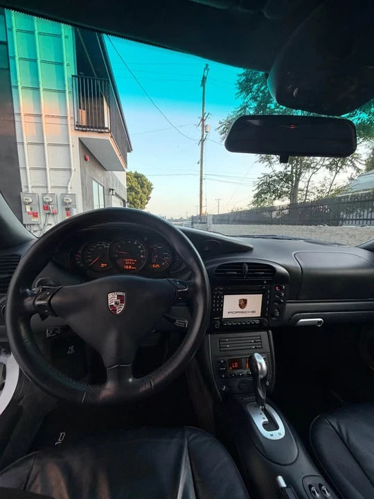 2003 Porsche 996 Carrera - Image 10 of 20