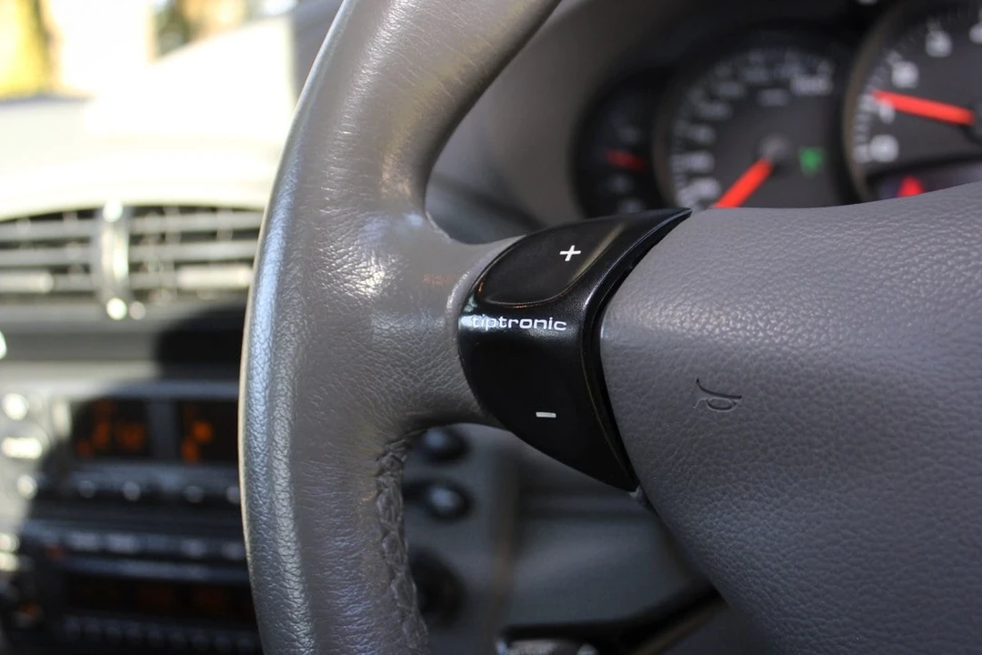 2003 Porsche 996 Carrera - Image 28 of 31