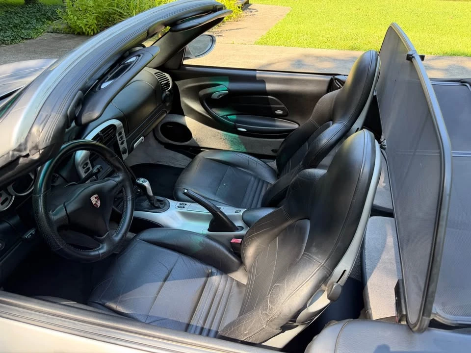 2003 Porsche 996 Carrera 4 - Image 7 of 10