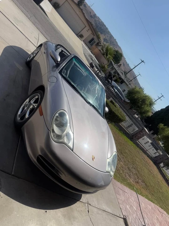 2003 Porsche 996 Carrera 4 - Image 10 of 18