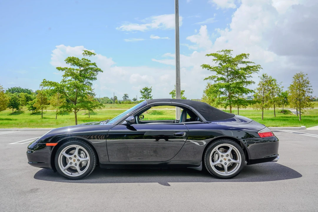 2003 Porsche 996 Carrera 4 - Image 8 of 31