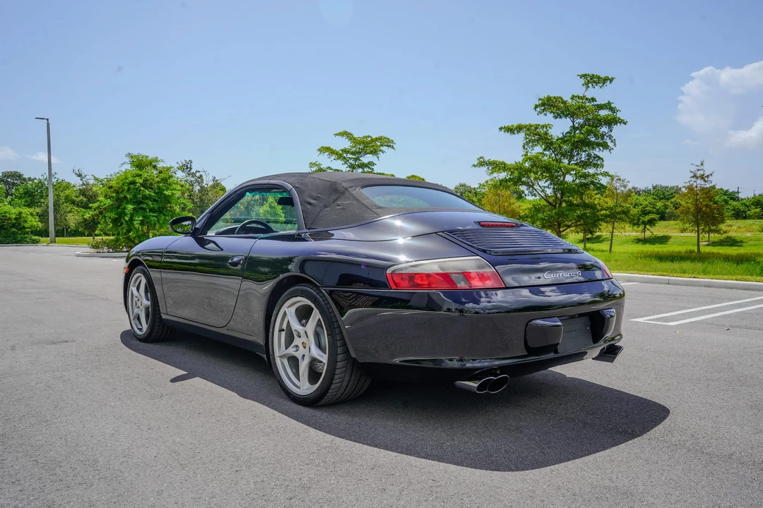 2003 Porsche 996 Carrera 4 - Image 9 of 31