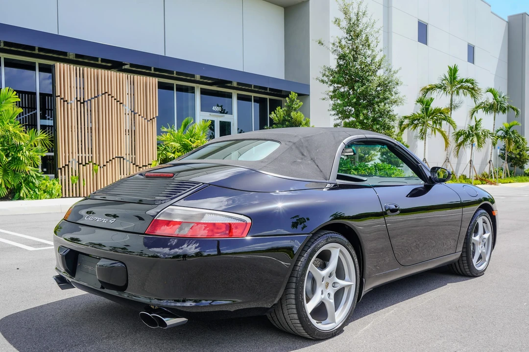 2003 Porsche 996 Carrera 4 - Image 13 of 31