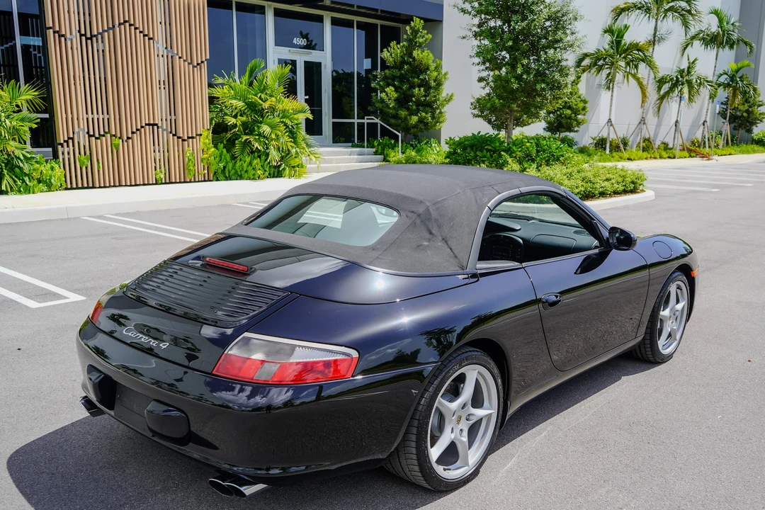 2003 Porsche 996 Carrera 4 - Image 14 of 31