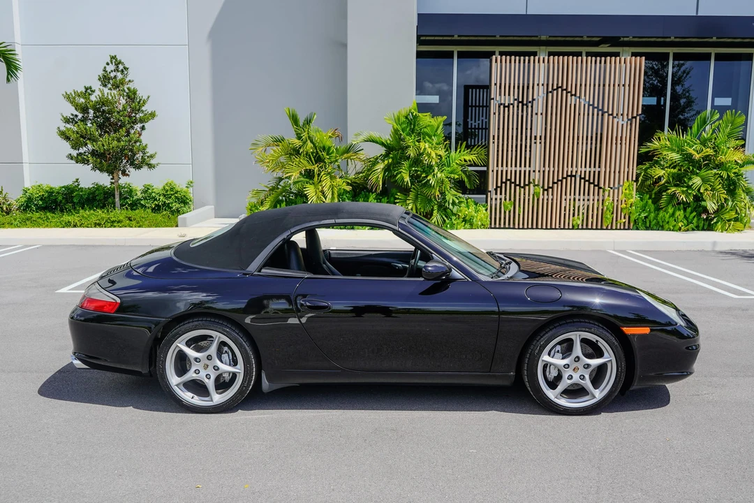 2003 Porsche 996 Carrera 4 - Image 16 of 31