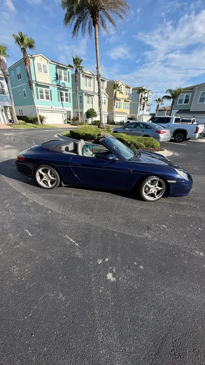 2003 Porsche 996 Carrera 4 - Image 10 of 31
