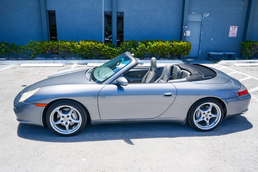 2003 Porsche 996 Carrera 4 - Image 16 of 31