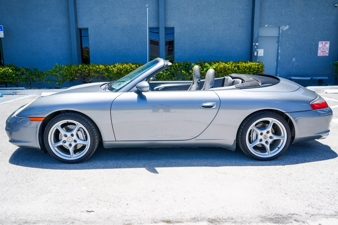2003 Porsche 996 Carrera 4 - Image 17 of 31