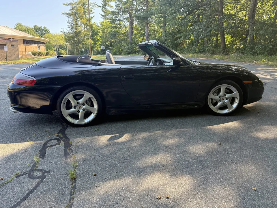 2003 Porsche 996 Carrera 4 - Image 27 of 31