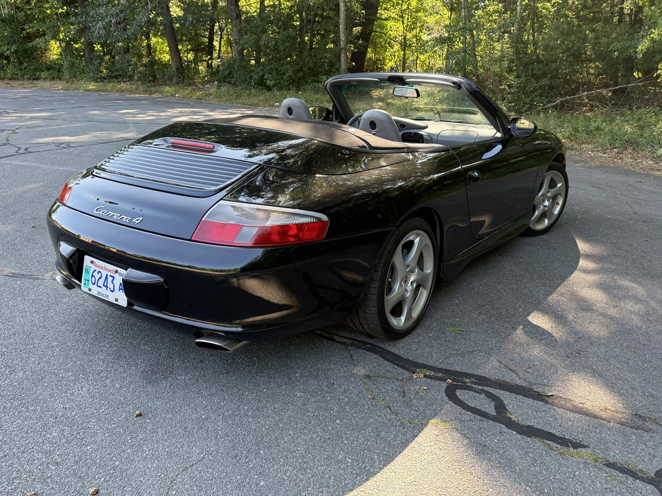 2003 Porsche 996 Carrera 4 - Image 25 of 31