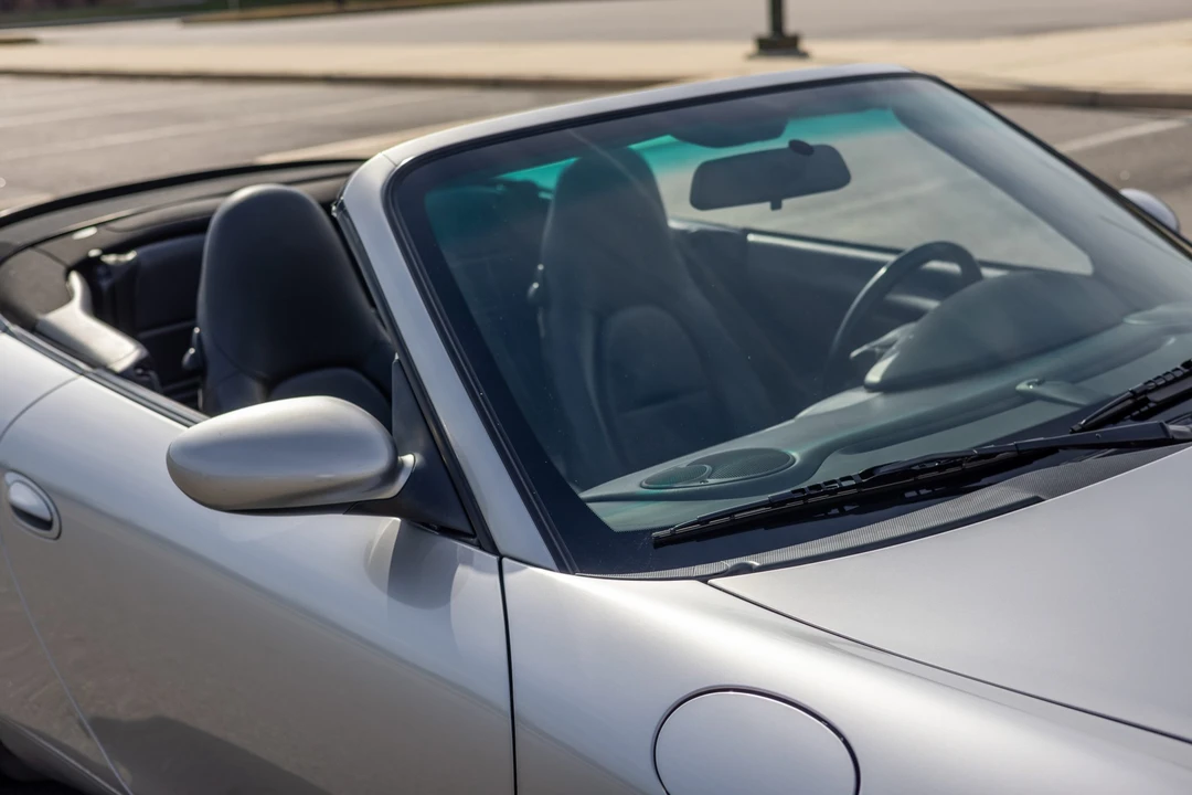 2003 Porsche 996 Carrera 4 - Image 21 of 31
