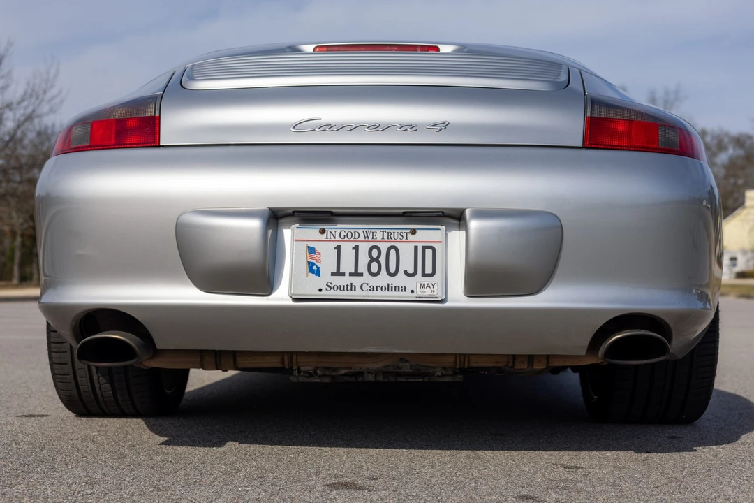 2003 Porsche 996 Carrera 4 - Image 17 of 31