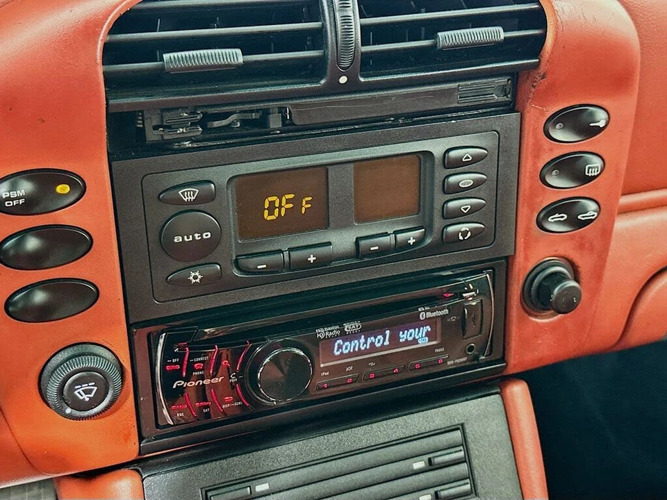 2003 Porsche 996 Carrera 4 - Image 12 of 17