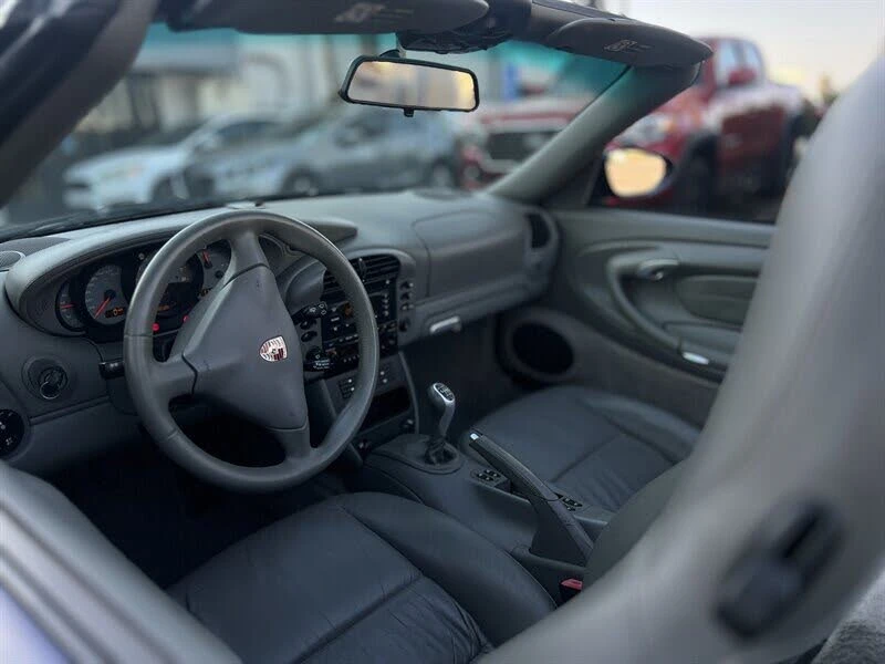 2003 Porsche 996 Carrera 4 - Image 16 of 31