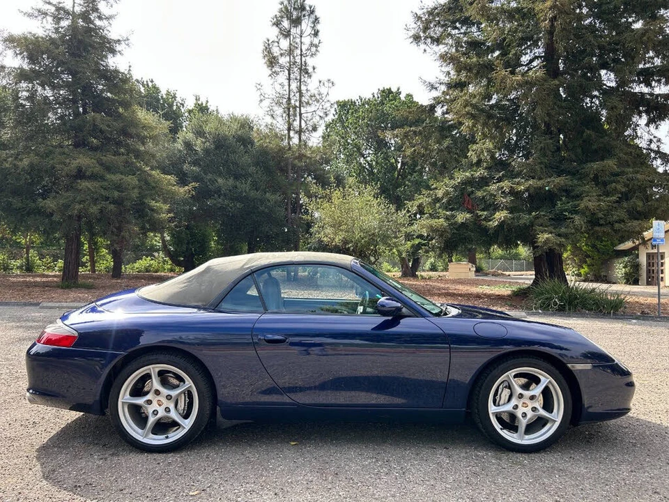 2003 Porsche 996 Carrera 4 - Image 15 of 31