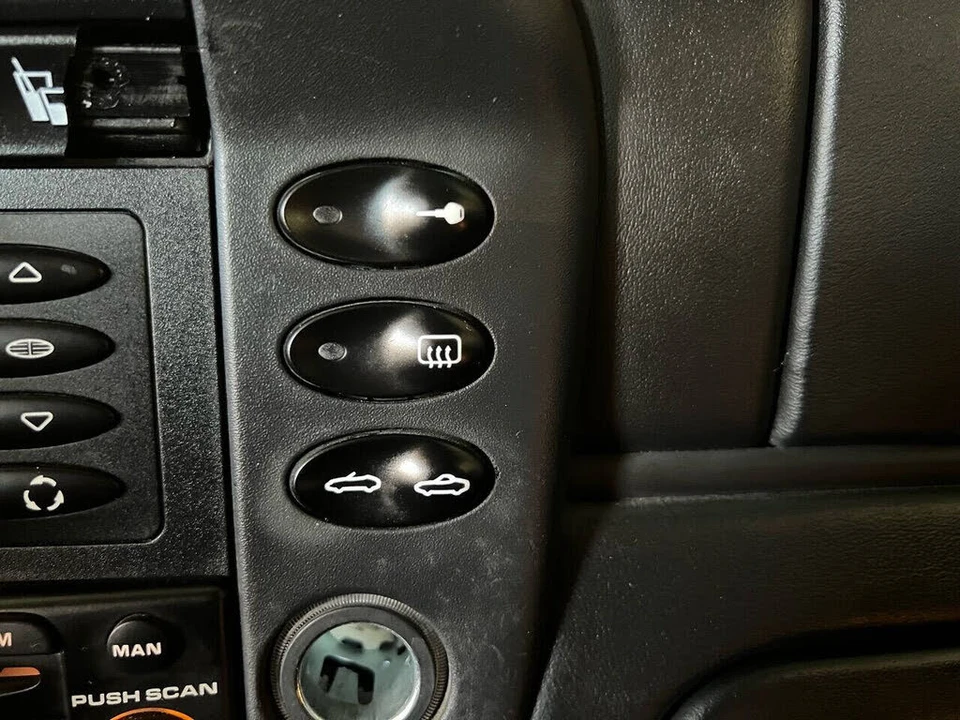 2003 Porsche 996 Carrera 4 - Image 25 of 30