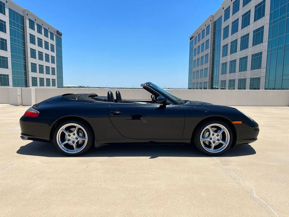 2003 Porsche 996 Carrera 4 - Image 11 of 30
