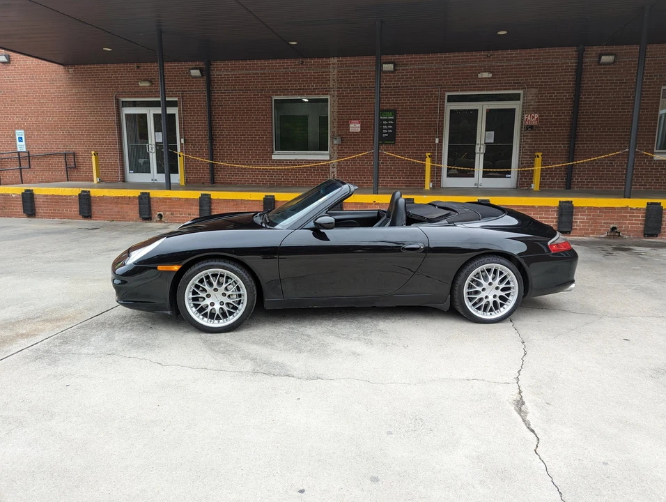 2003 Porsche 996 Carrera 4 - Image 12 of 31