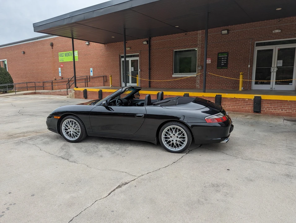 2003 Porsche 996 Carrera 4 - Image 14 of 31