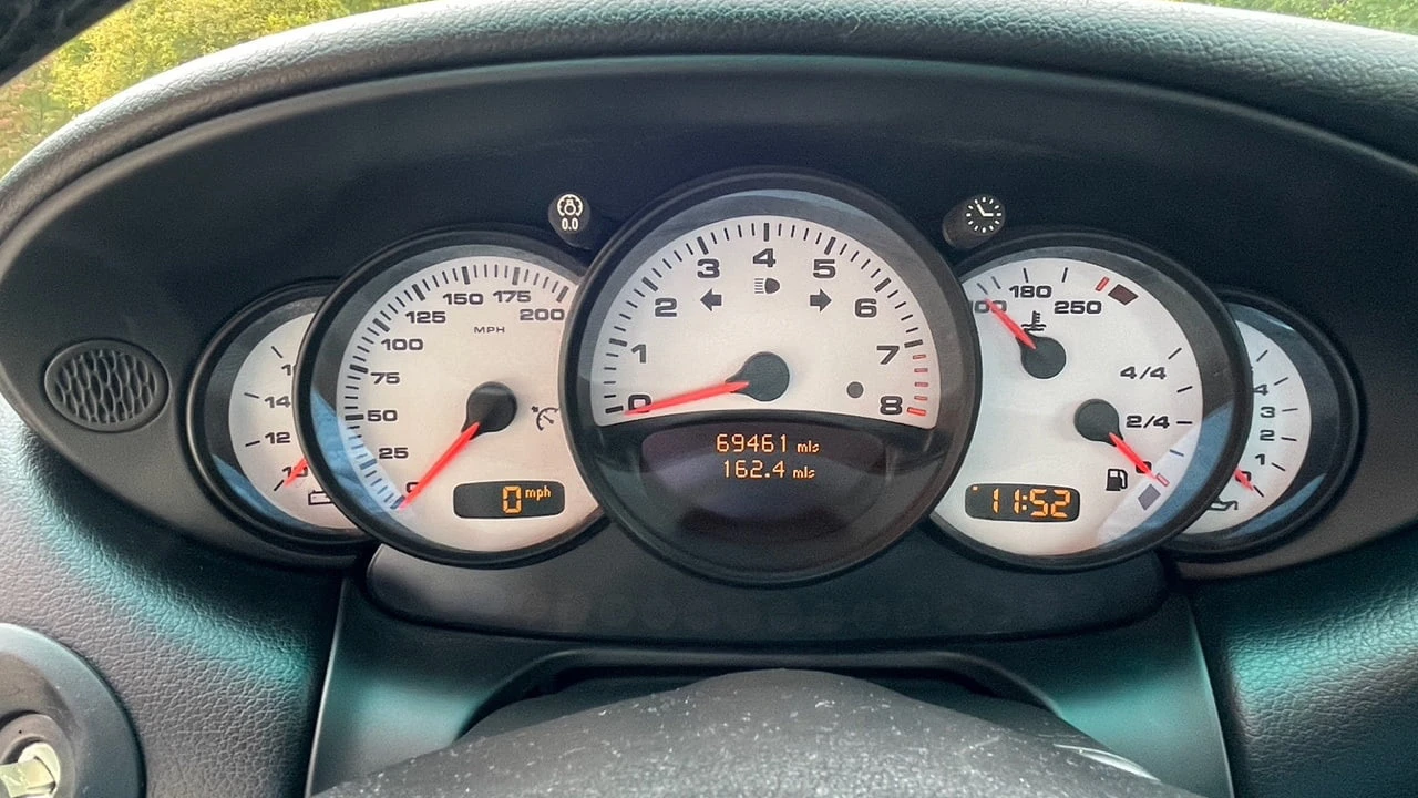 2003 Porsche 996 Carrera 4 - Image 8 of 19