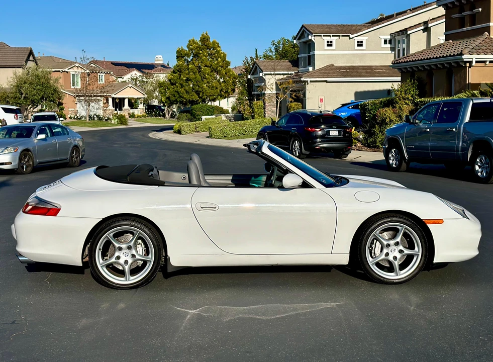 2003 Porsche 996 Carrera 4 - Image 12 of 31