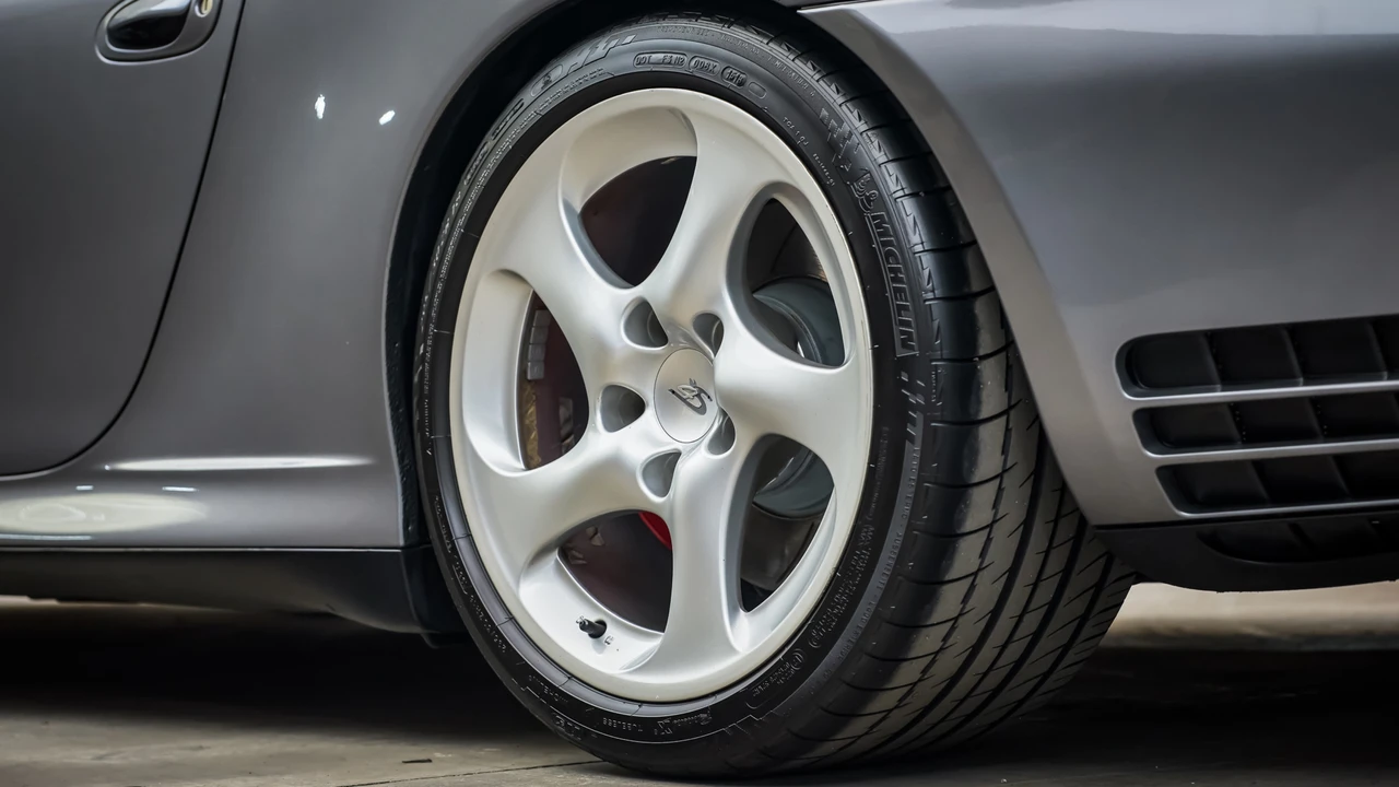 2003 Porsche 996 Carrera 4S - Image 27 of 31