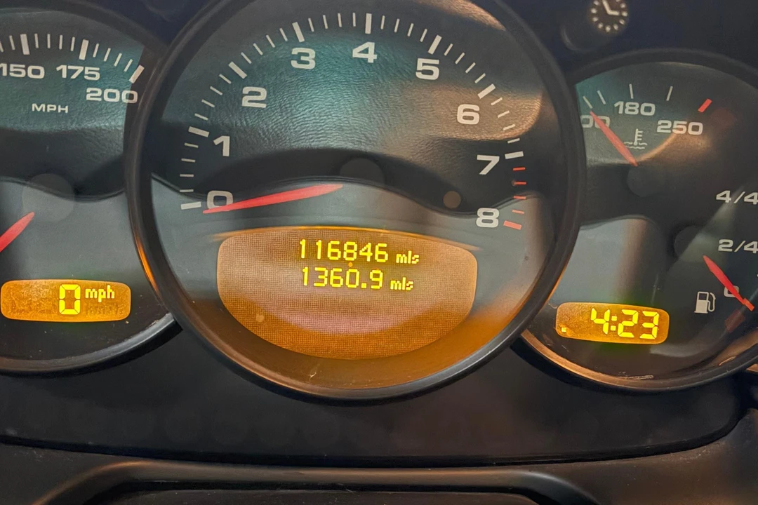2003 Porsche 996 Carrera 4S - Image 24 of 31