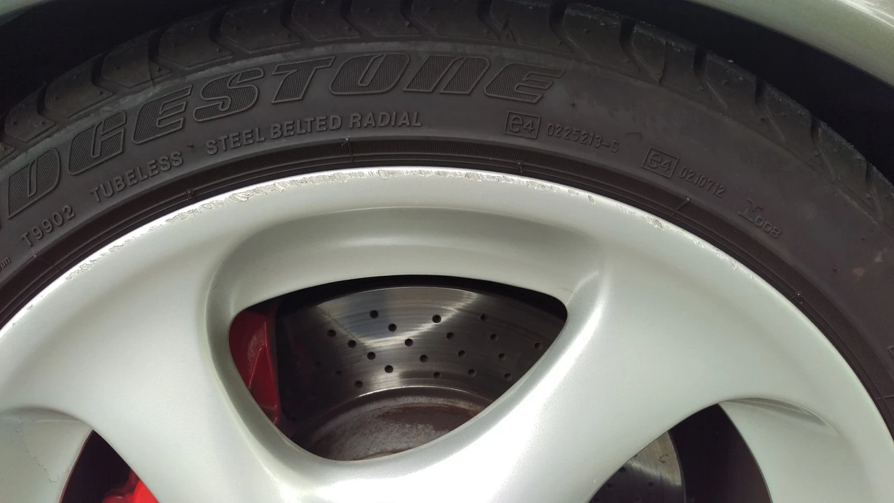 2003 Porsche 996 Carrera 4S - Image 22 of 31