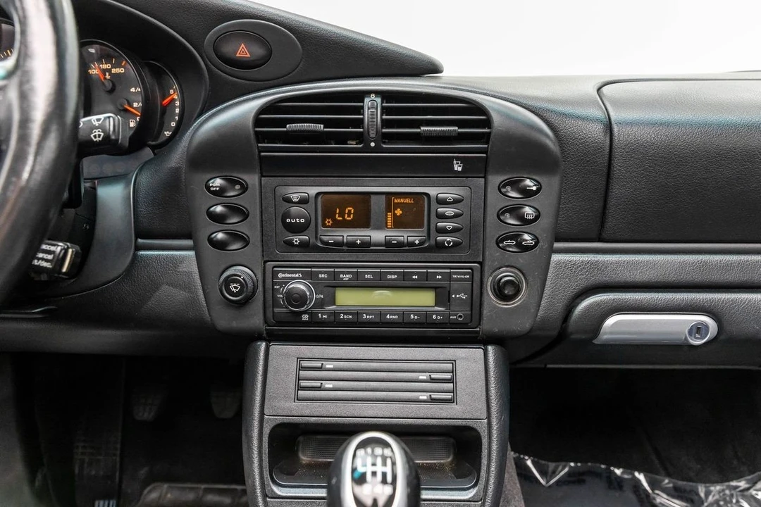 2003 Porsche 996 Carrera - Image 23 of 31