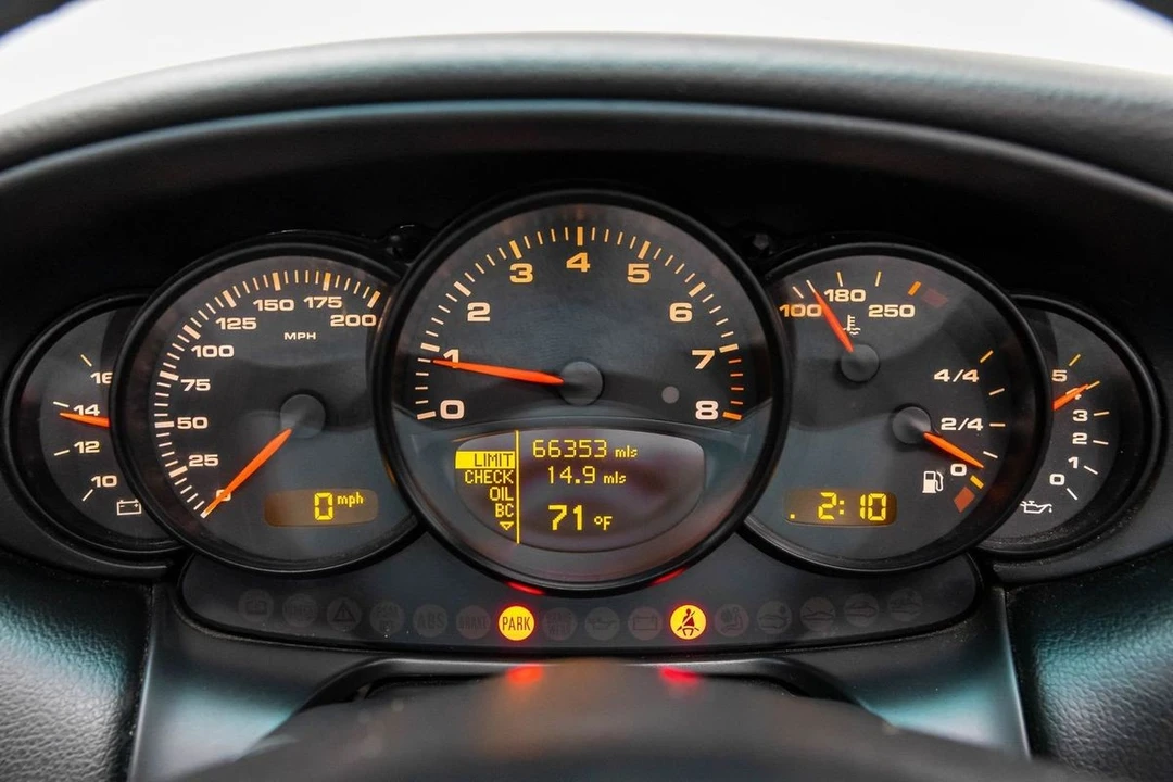 2003 Porsche 996 Carrera - Image 25 of 31