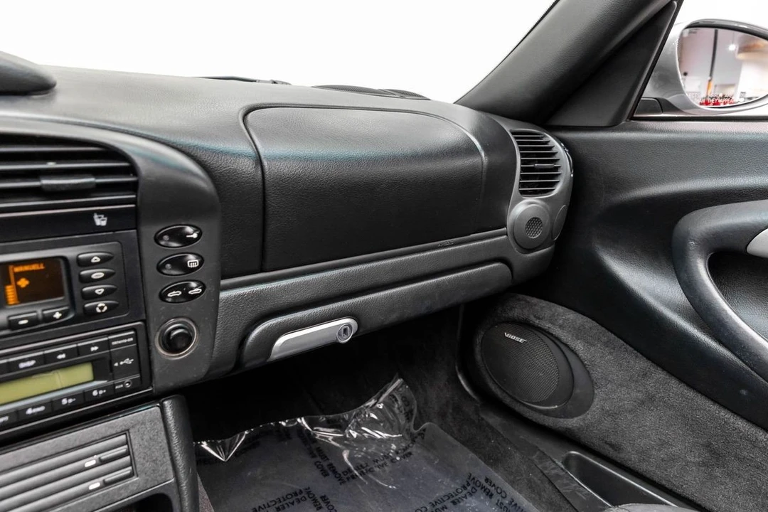 2003 Porsche 996 Carrera - Image 24 of 31