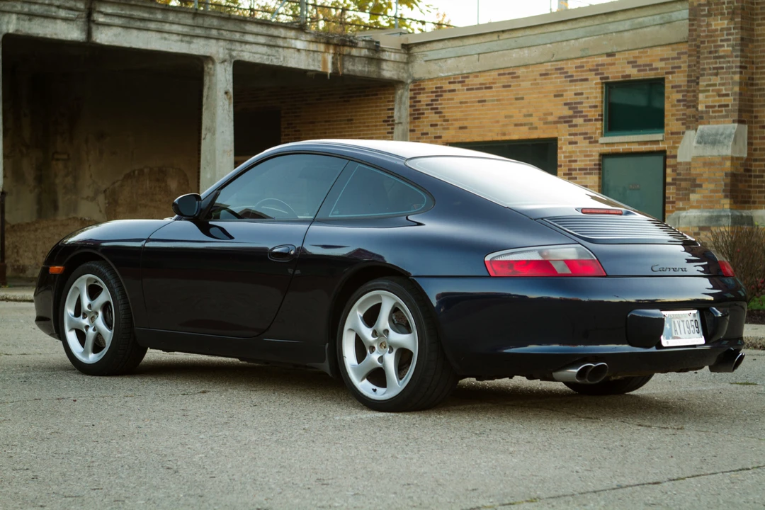 2003 Porsche 996 Carrera - Image 10 of 31