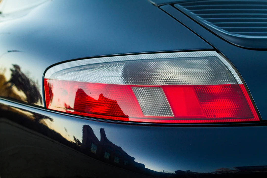 2003 Porsche 996 Carrera - Image 16 of 31