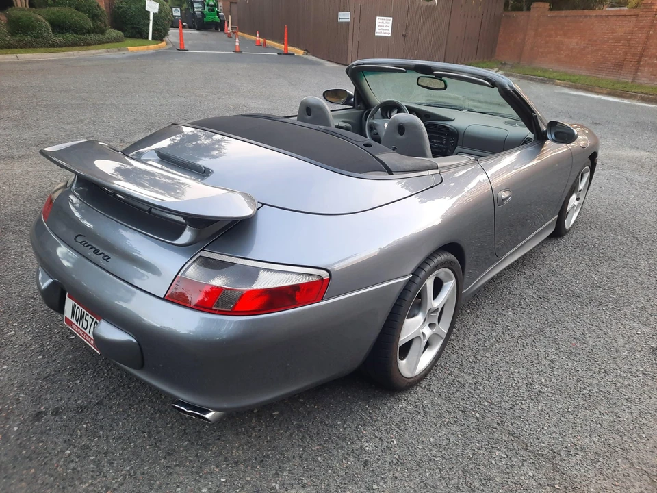 2003 Porsche 996 Carrera - Image 19 of 31