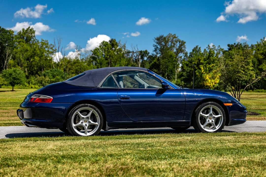 2003 Porsche 996 Carrera - Image 26 of 31