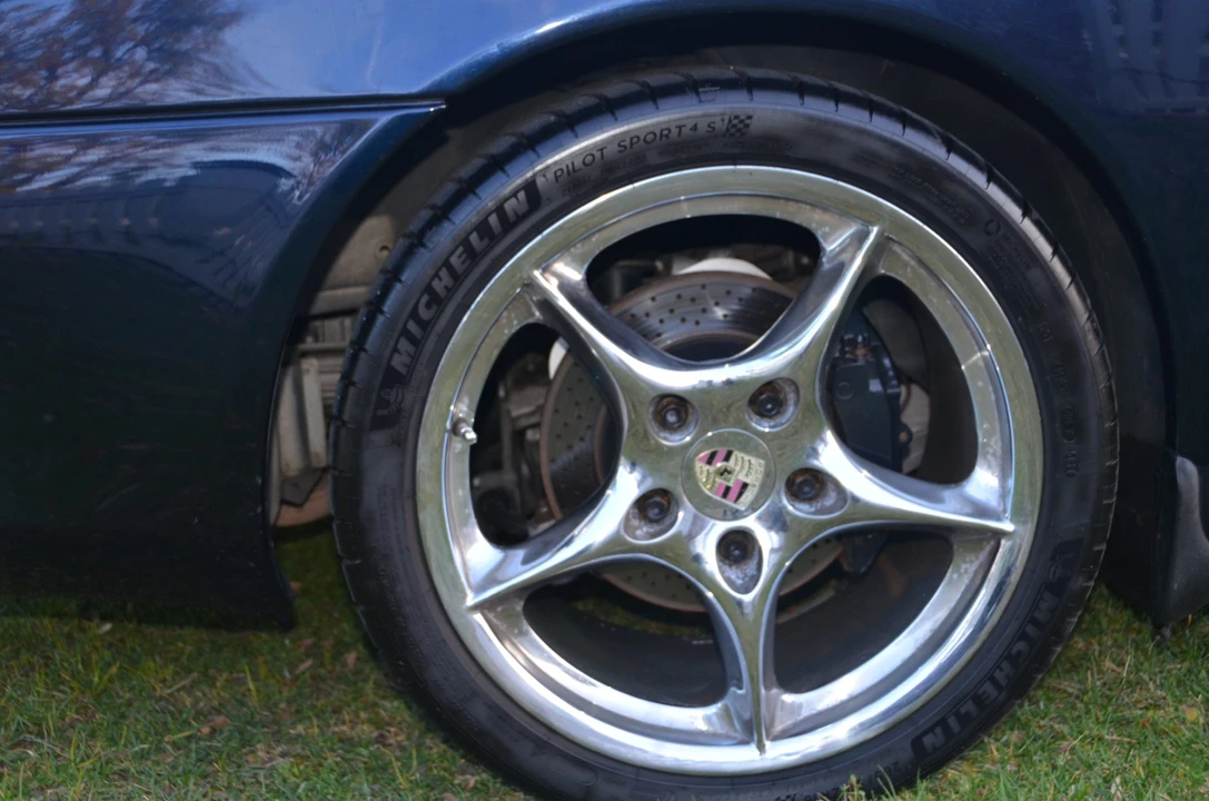 2003 Porsche 996 Carrera - Image 24 of 31